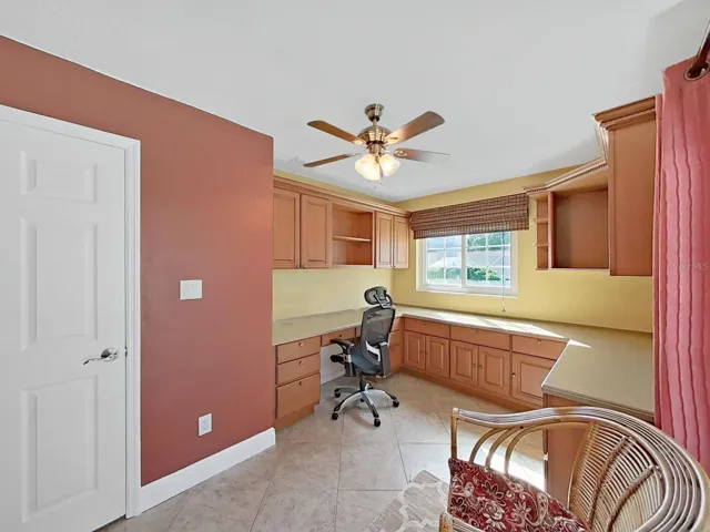 Home Office w/Pool access