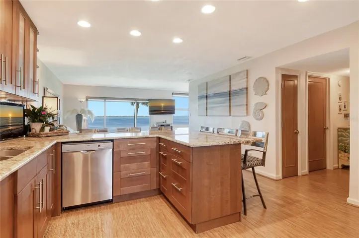 Chef Gourmet Kitchen with Full Bayfront Waterview!