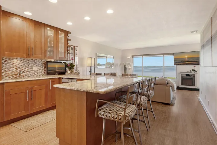 Chef Gourmet Kitchen with Full Bayfront Waterview!