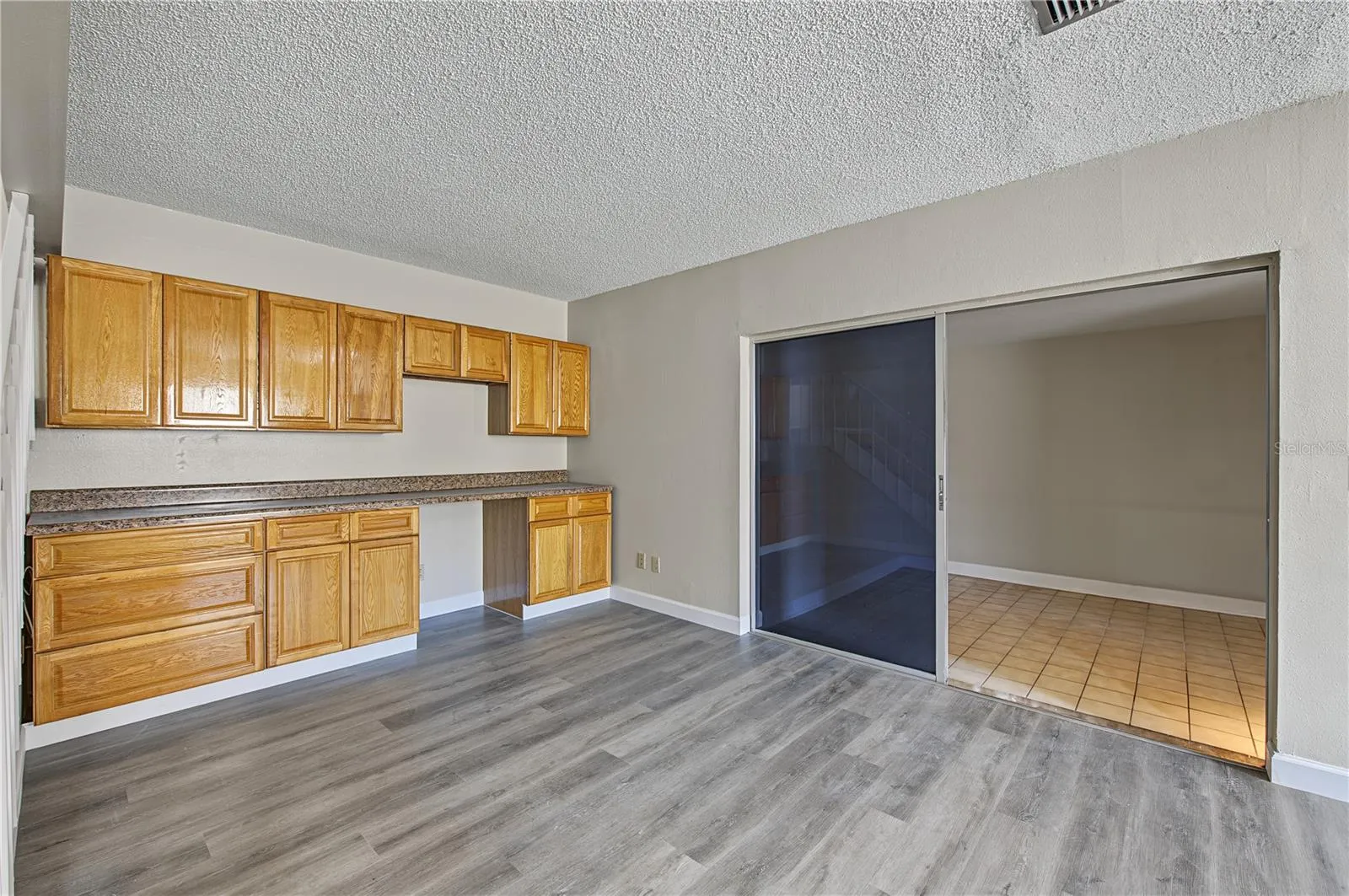 Coffee Bar or Butlers Pantry, laminate flooring