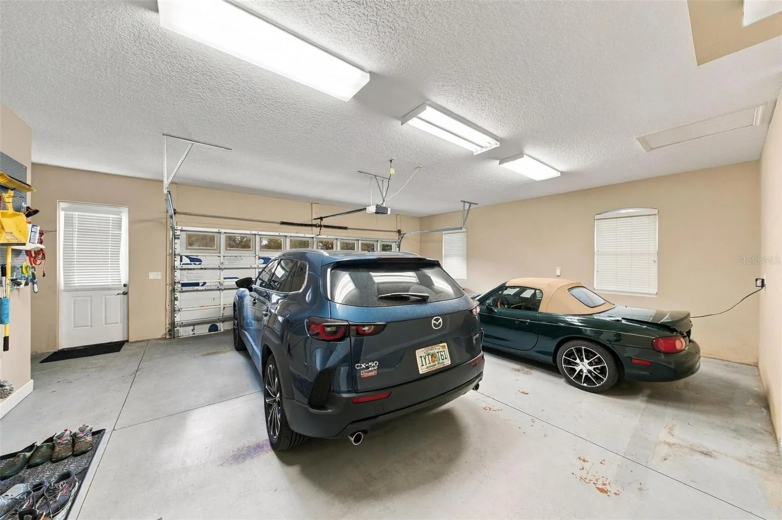 DOUBLE CAR GARAGE