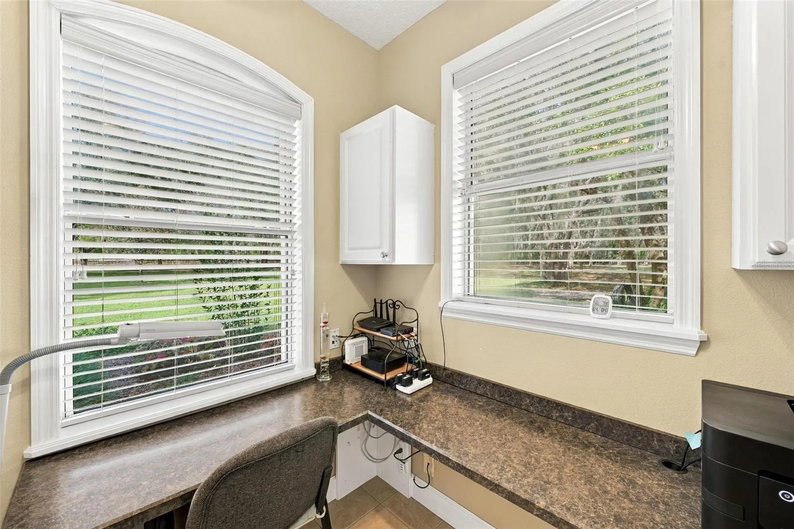 OFFICE WITH LARGE WINDOWS