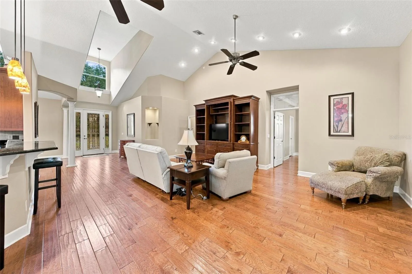 FOYAL &amp; FORMAL LIVING ROOM