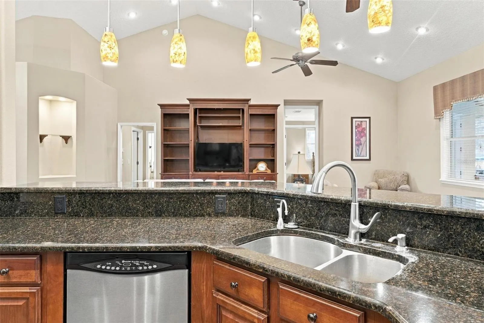 MORE GRANITE COUNTER TOPS