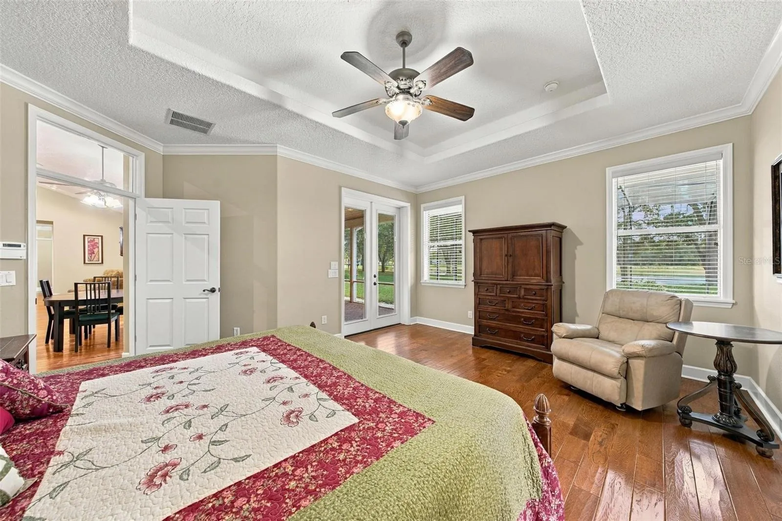 1ST FLOOR PRIMARY SUITE