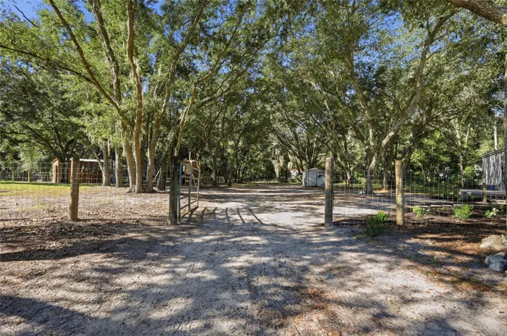 Gate to back of home 1 large of 3 large fenced in areas
