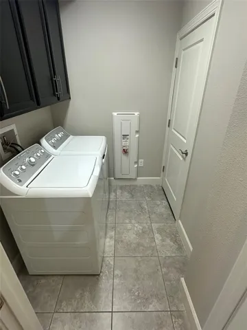 3rd level laundry room