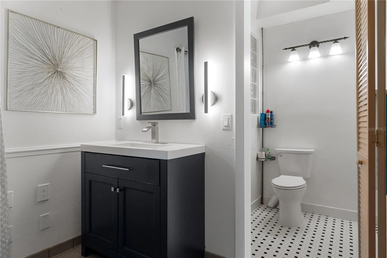 On-Suite Bath Guest 2