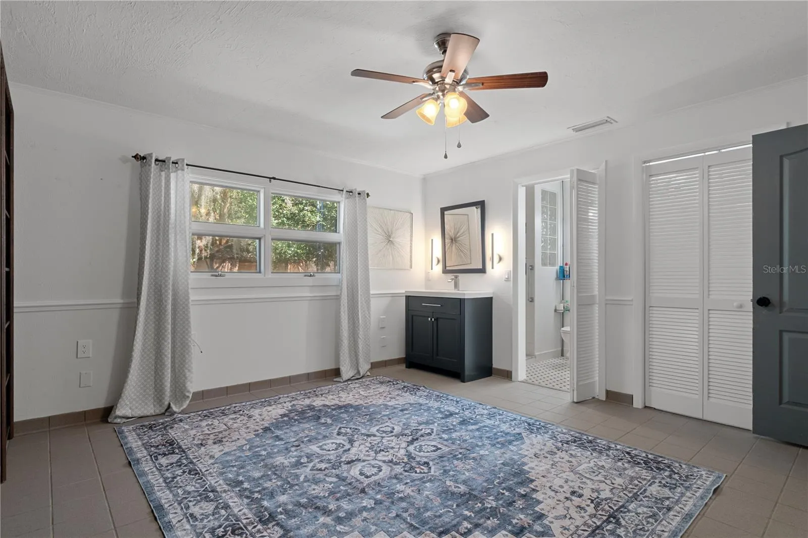 Guest Room 2