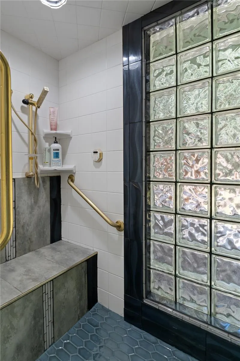 Guest Bath 1