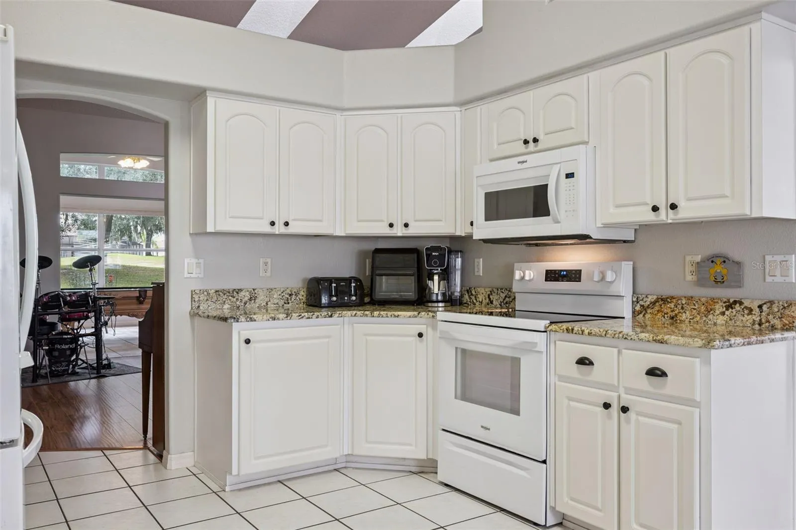 Center Kitchen Home