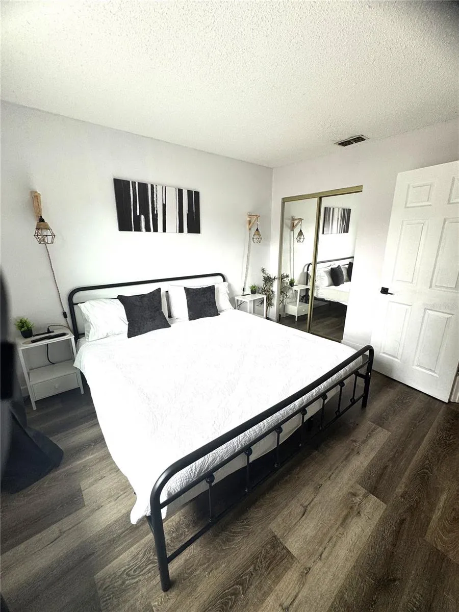 Bedroom 1 Entire Room