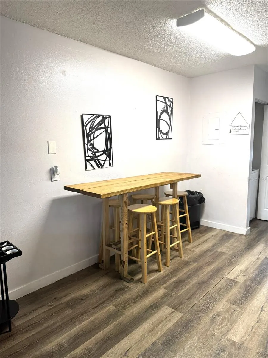 Kitchen table