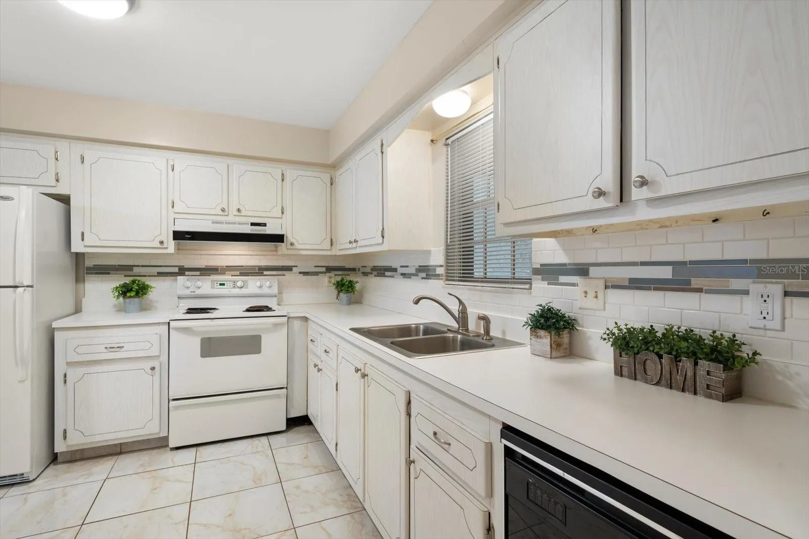 Spacious kitchen