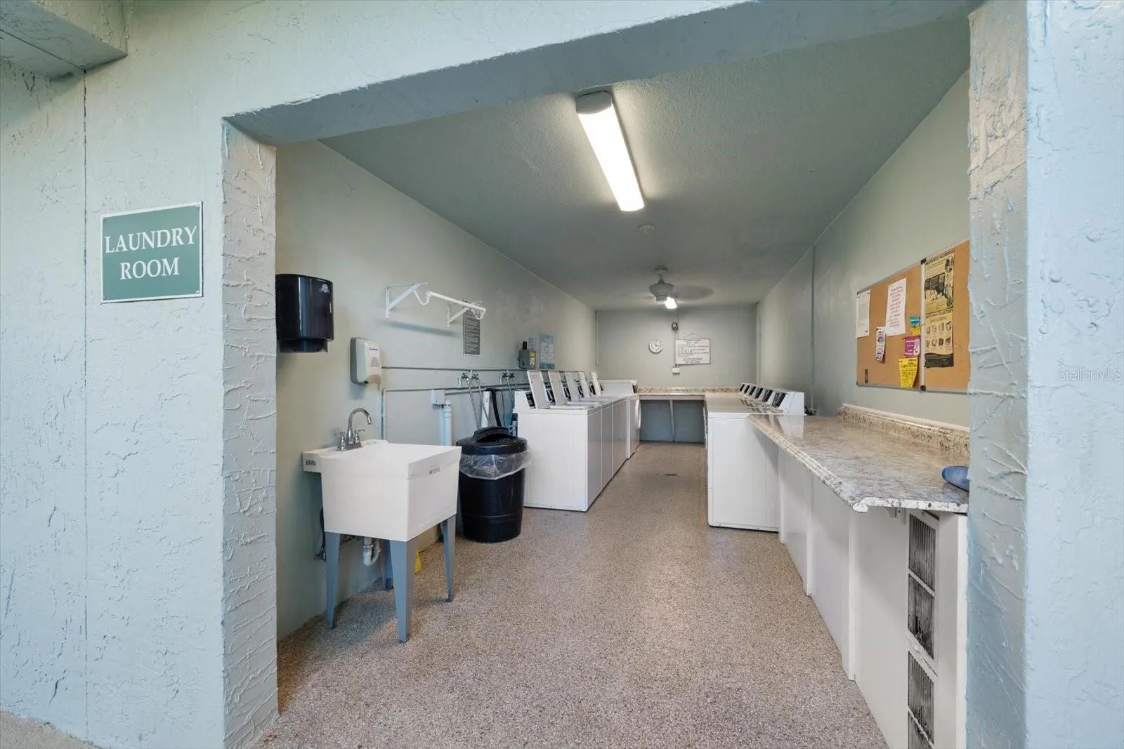 Ground floor laundry facility, sparkllng clean!