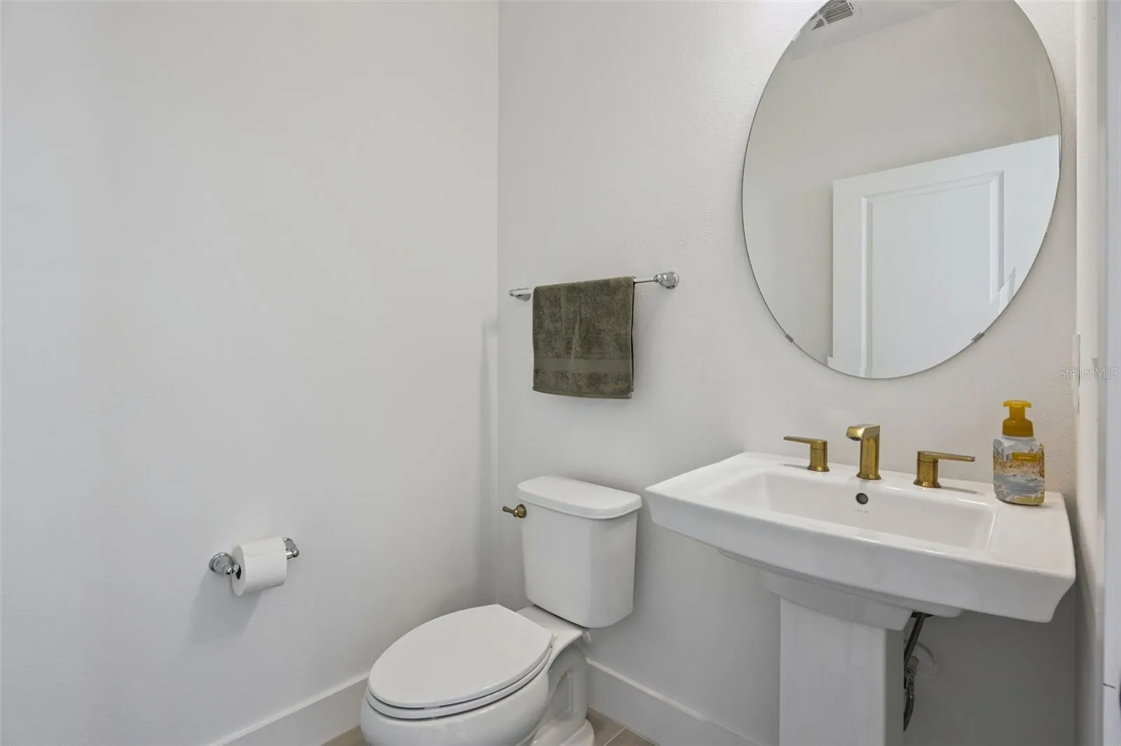Powder room / half bath downstairs