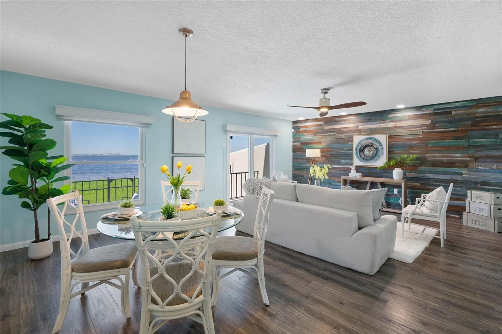 Dining / Living Room