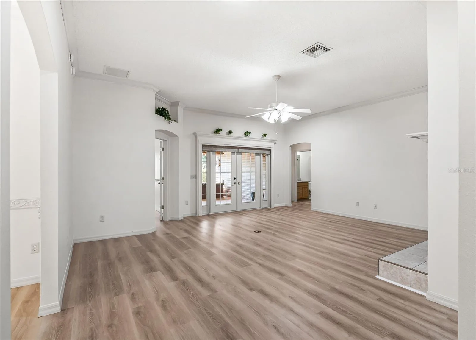 Extra Large Living Area