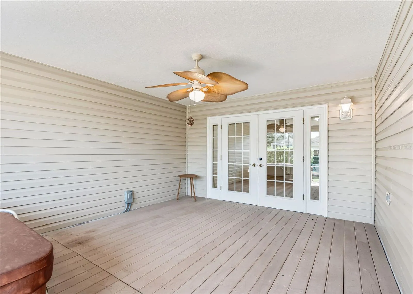 Composite Decking Laid Level w/ Flooring.