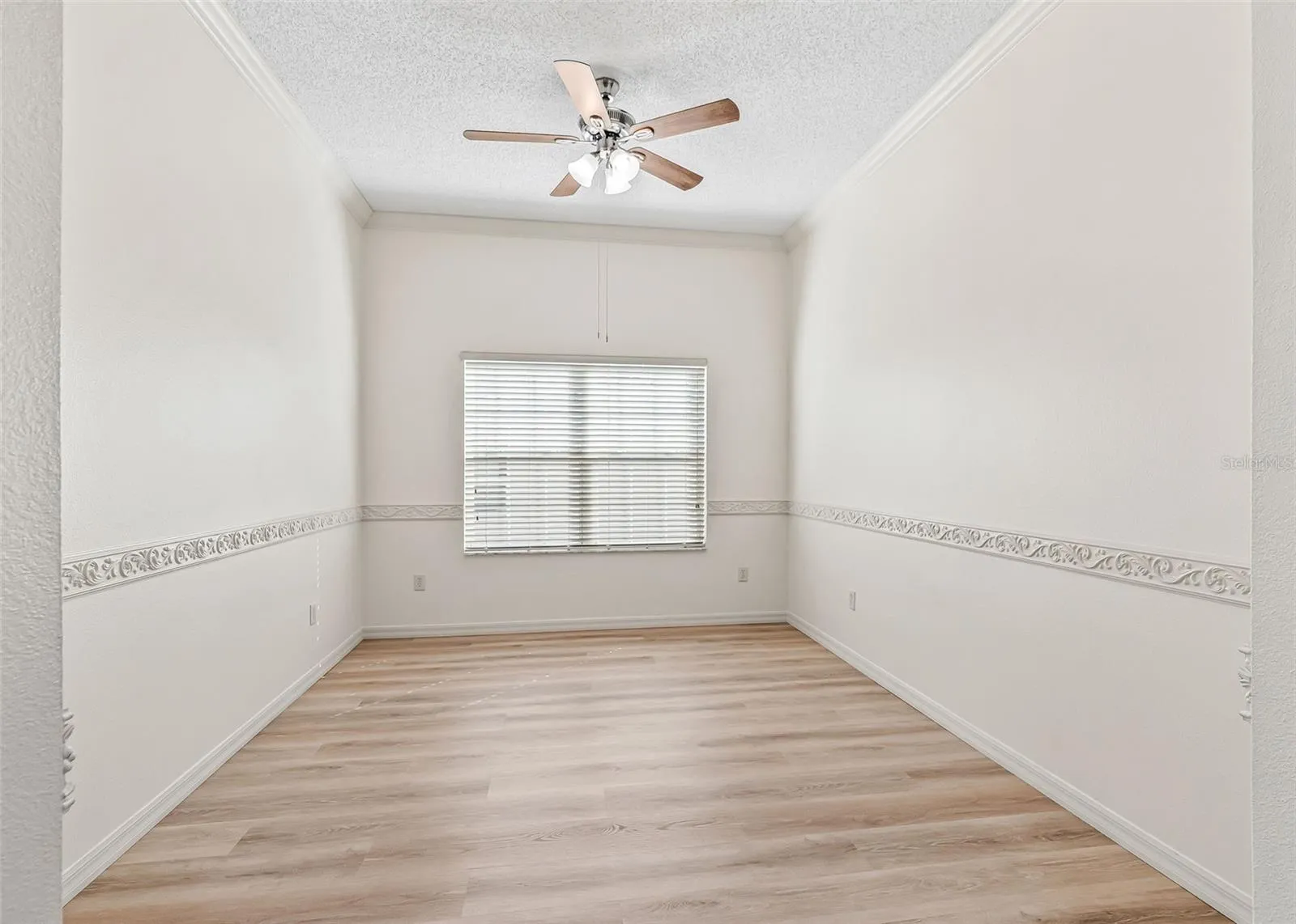 Bonus Room 14' x 10'