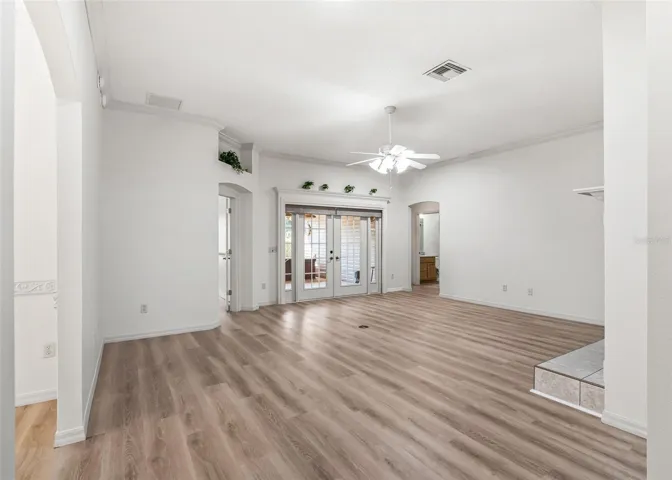Extra Large Living Area