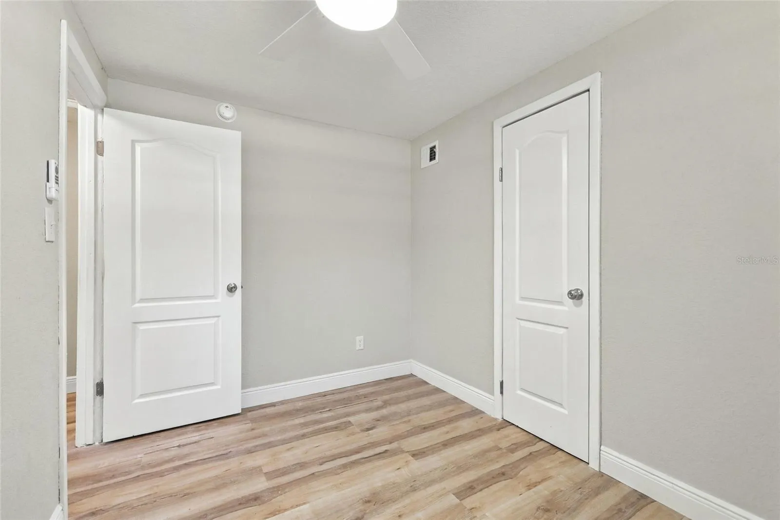 Second bedroom.