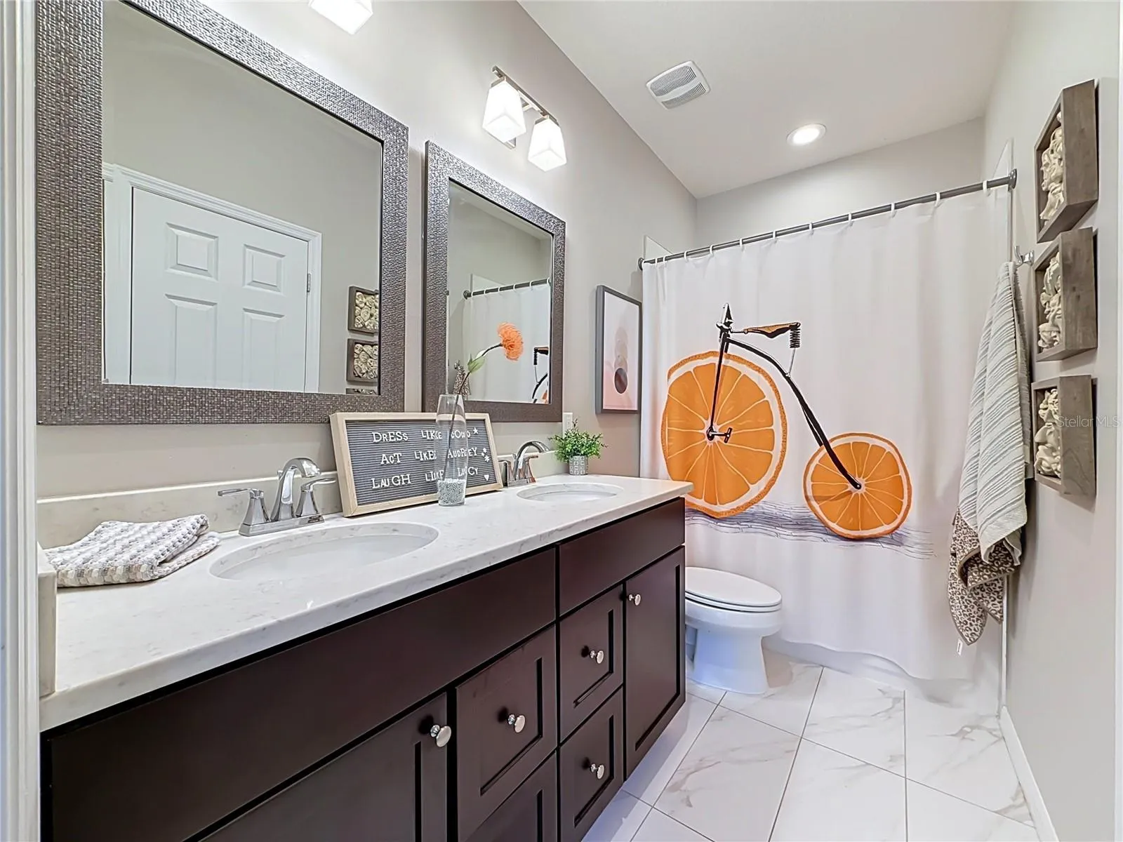 Primary En-Suite Bath