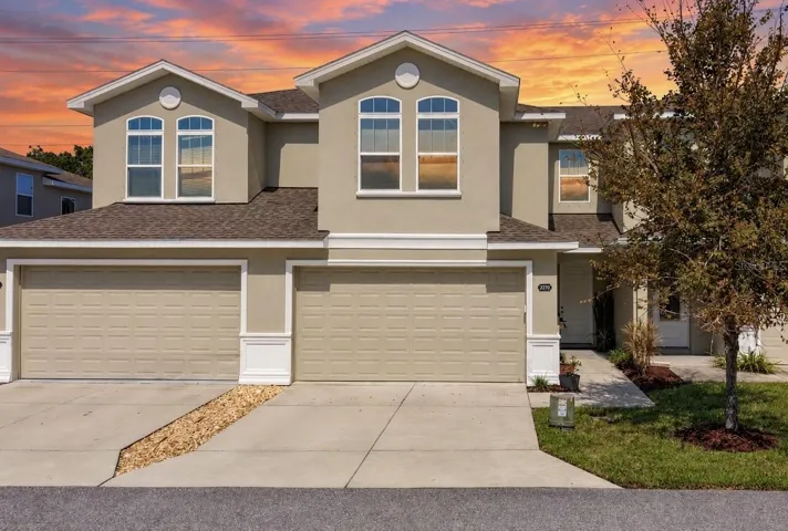 OOH LA LA! CHARM, CHARACTER, AND PRIDE OF OWNERSHIP! Welcome Home to 2270 Montview Dr, Clearwater, FL
