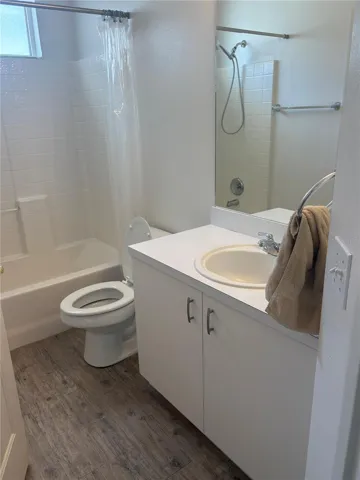 2nd Bathroom