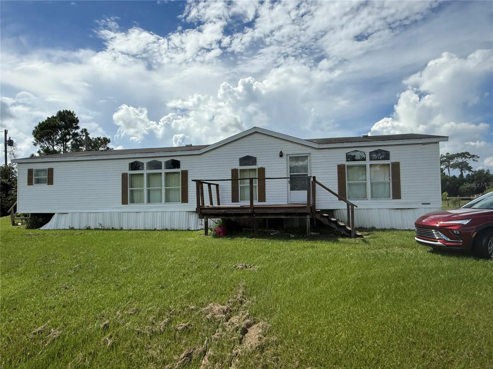 Front with deck