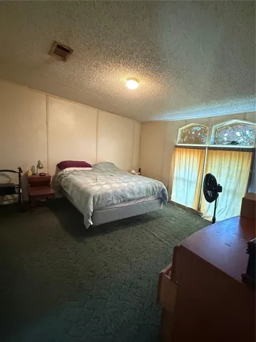 Main bed