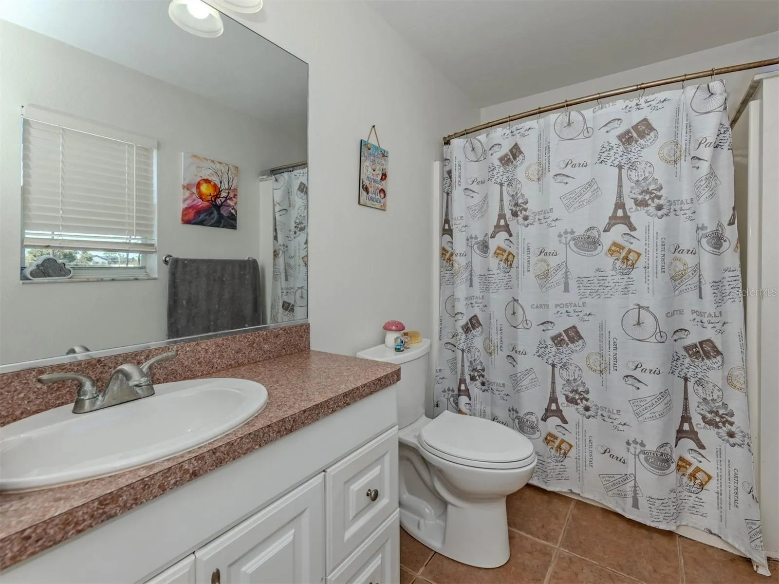 Unit B - Bathroom #2