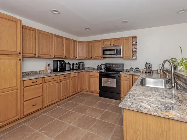 Unit B - Kitchen