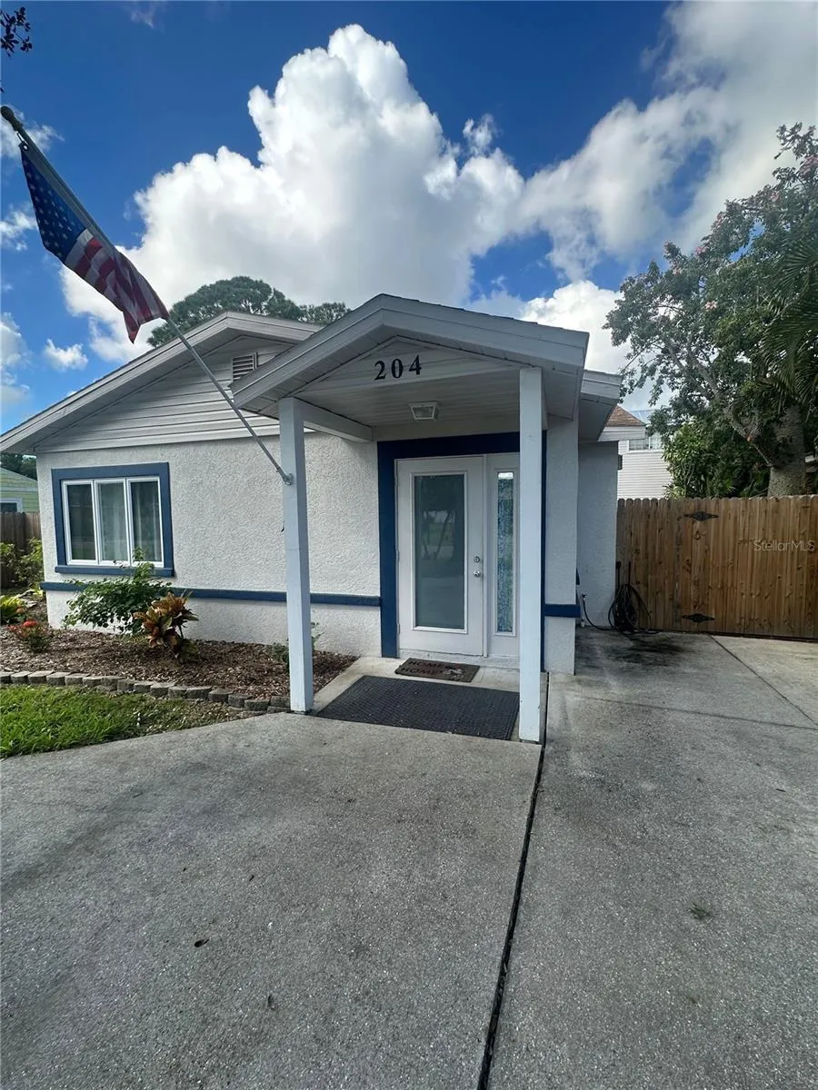 FRONT EXTERIOR