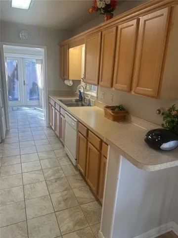KITCHEN VIEW TO GREAT RM.