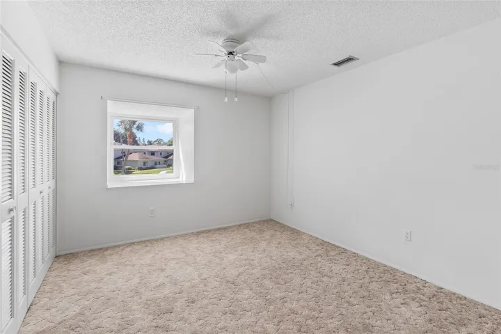 Secondary bedroom from door