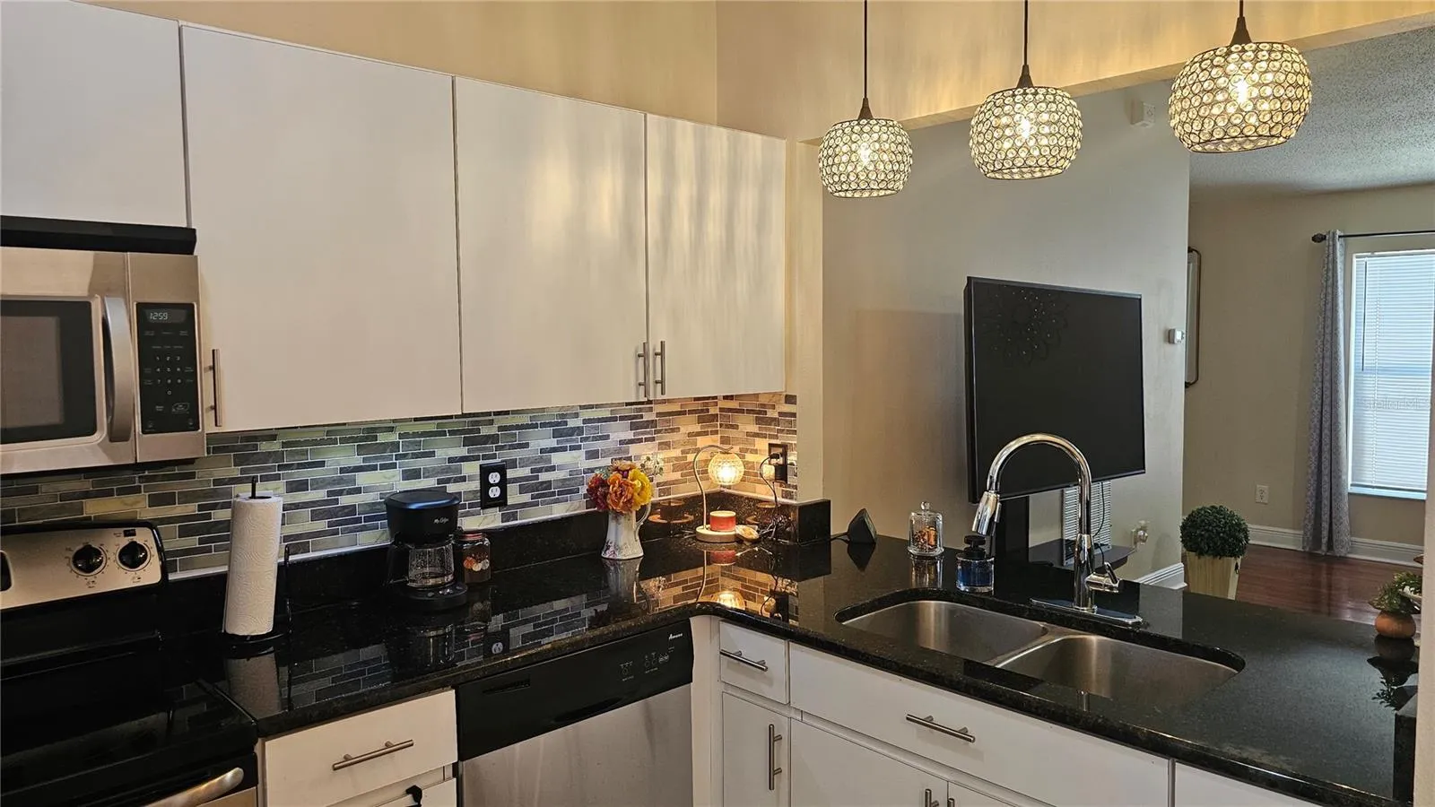 Kitchen & Decorative Lighting