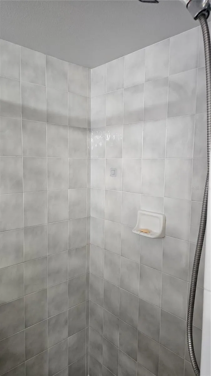 Primary Bath-Dual Sinks, Garden Tub &Shower