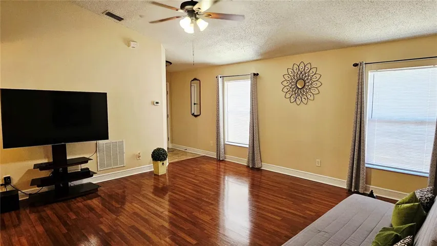Living Room W/Vaulted Ceilings
