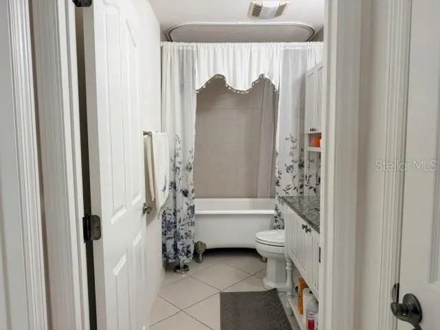Guest Bath with clawfoot tub