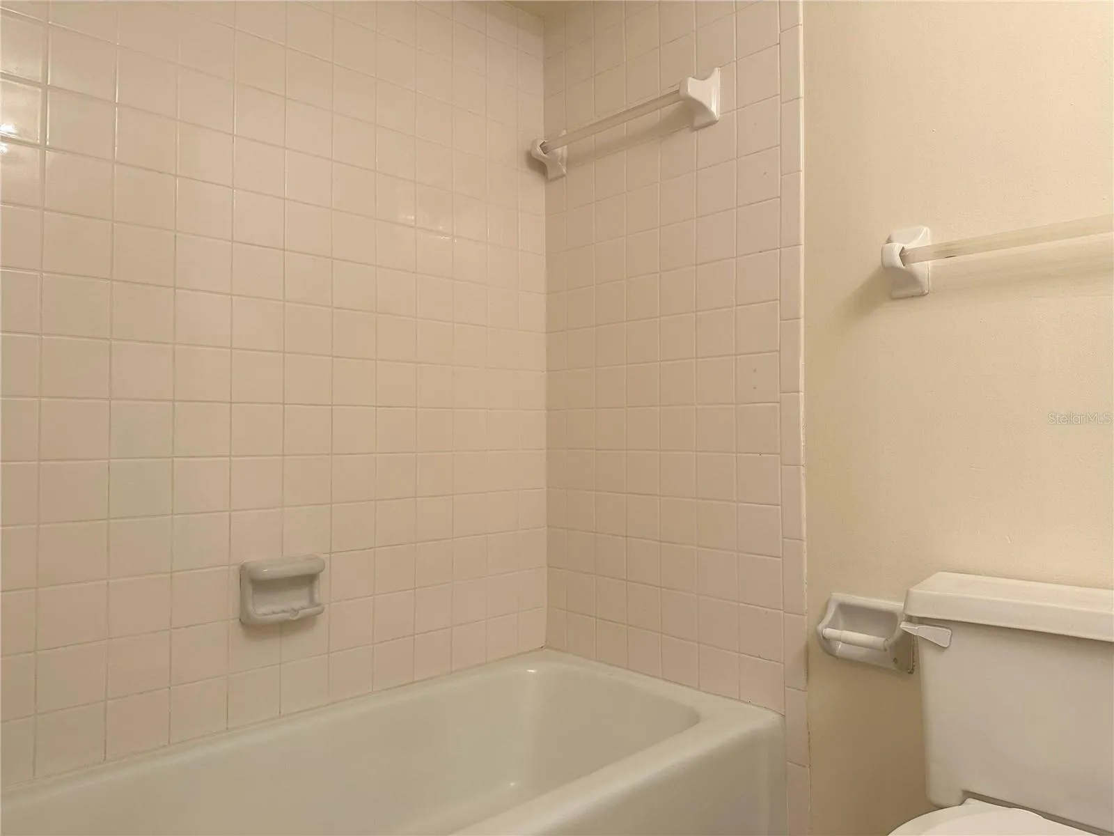 Main en suite bath
