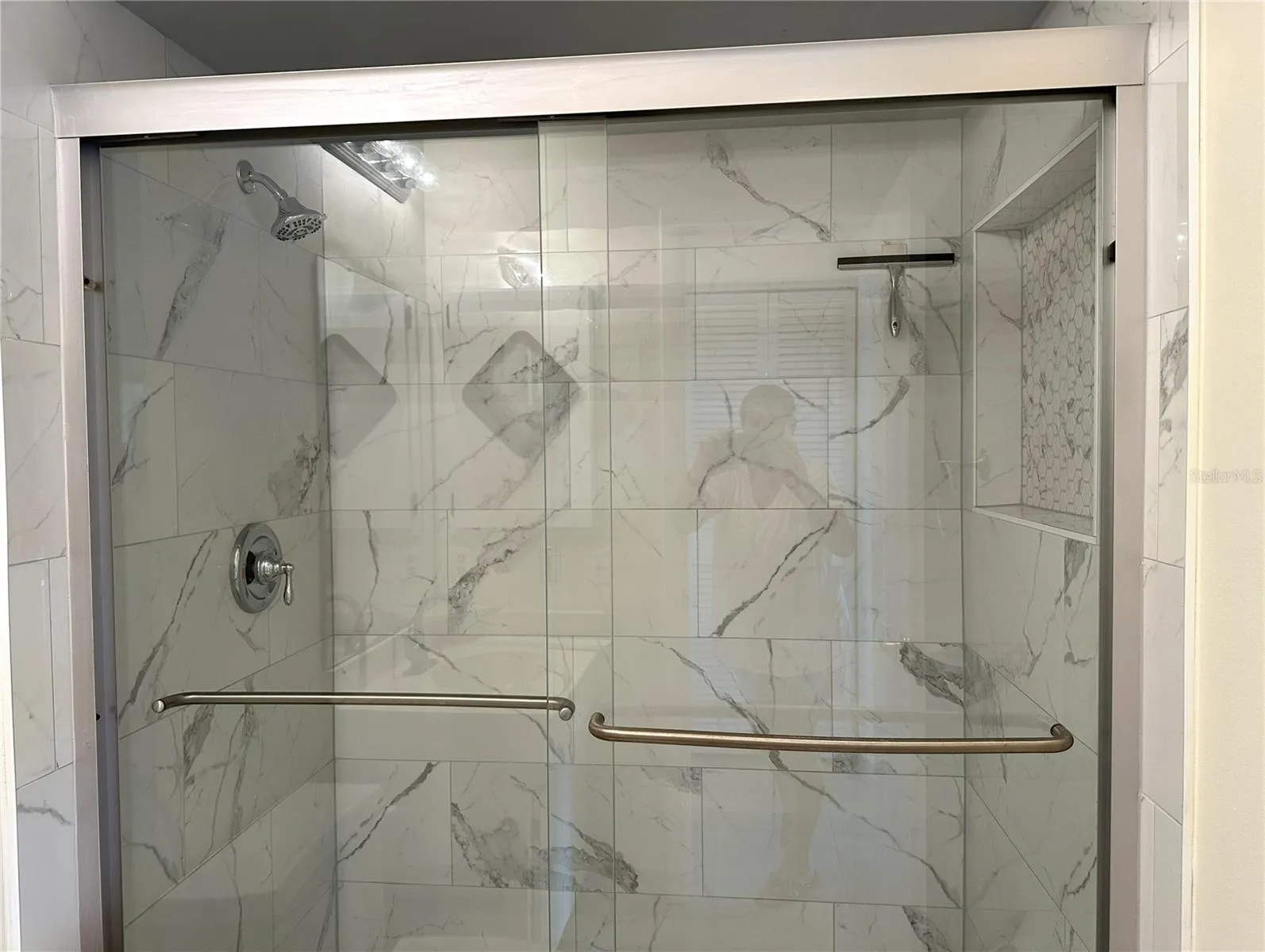 Guest shower in en suite