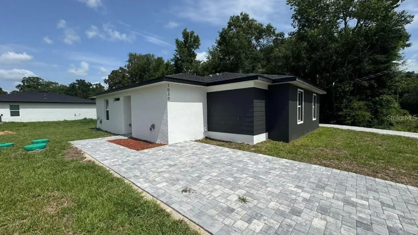 Prior listing photo; may depict a builder model. Verify current property condition.