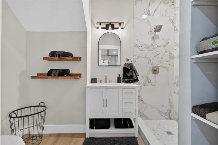Downstairs full bathroom