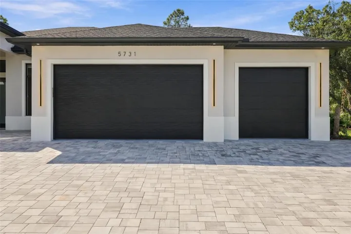3 Car Garage