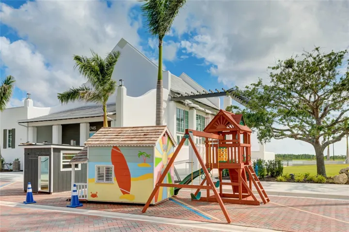 Vibrant Downtown Wellen Park with Shops, Restaurants, water activities and social events.