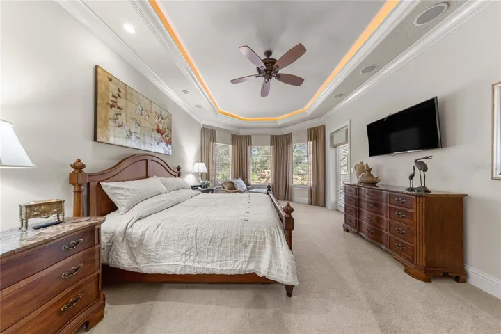 Elegant primary bedroom