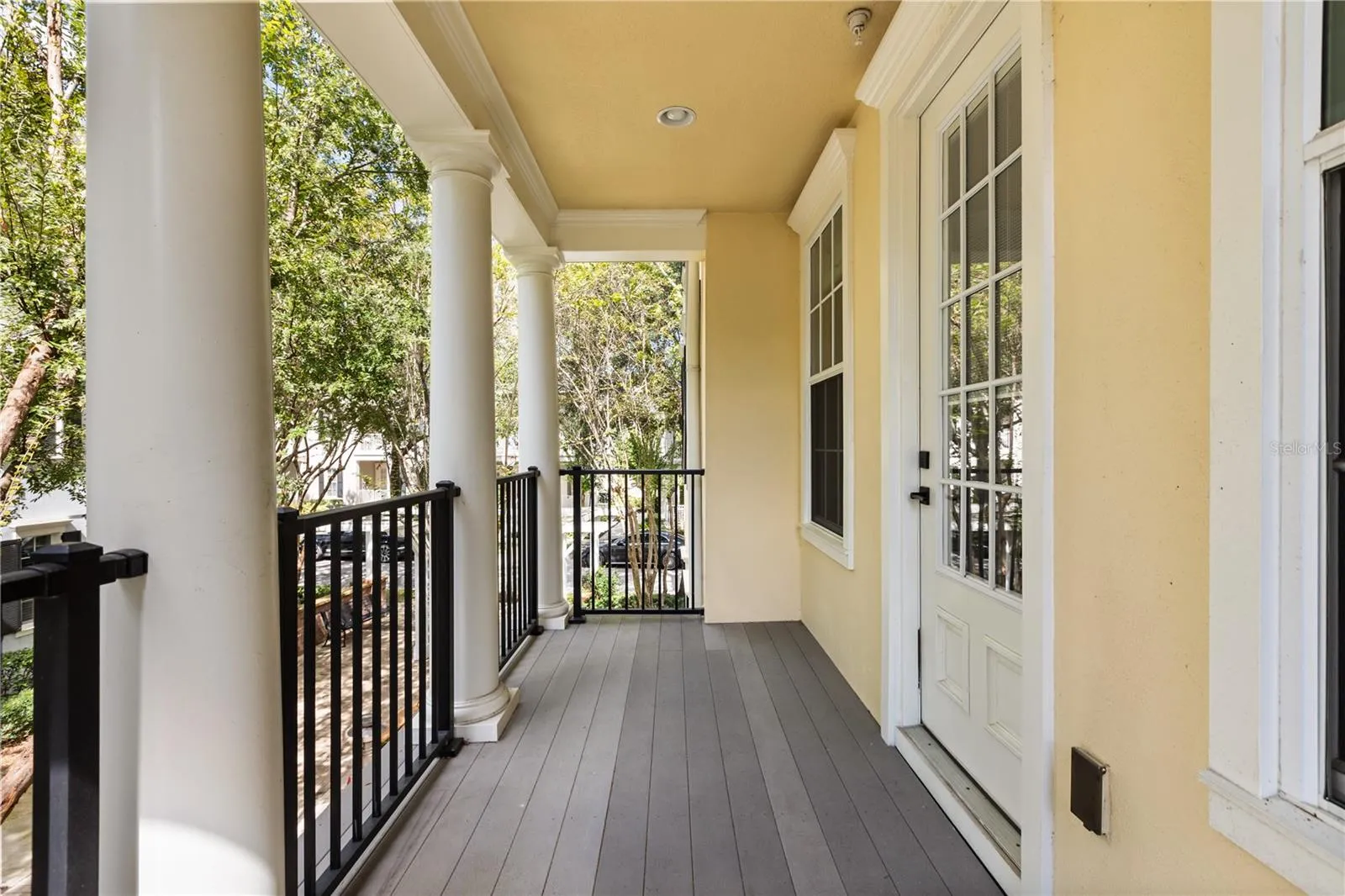2nd floor balcony