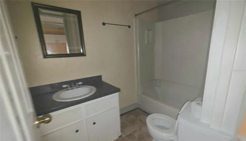 Cottage bathroom 1
