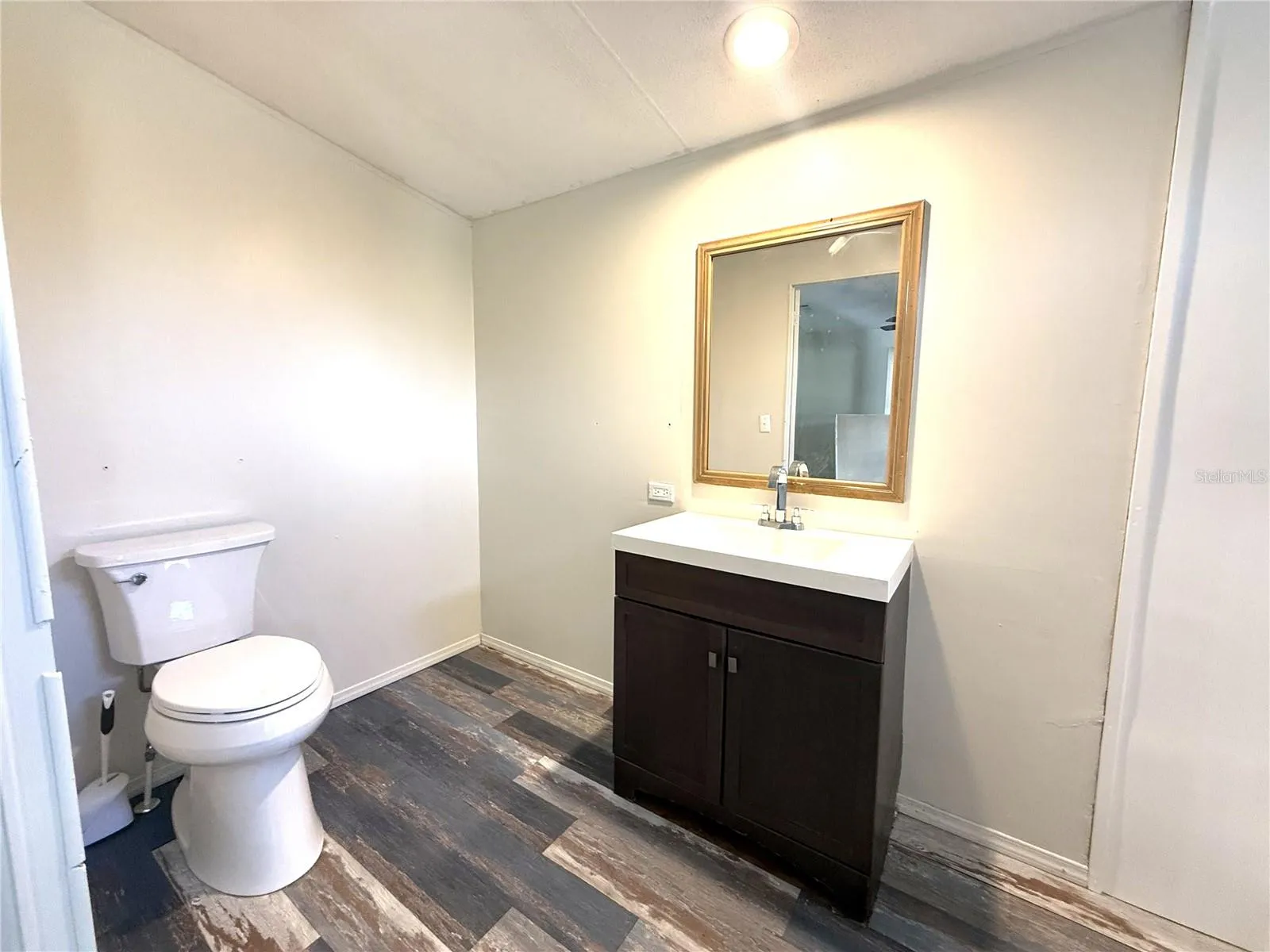 Owners bathroom